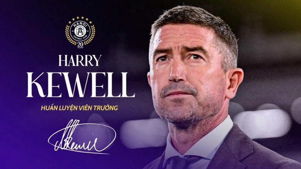 Former Liverpool star named head coach of Hanoi FC